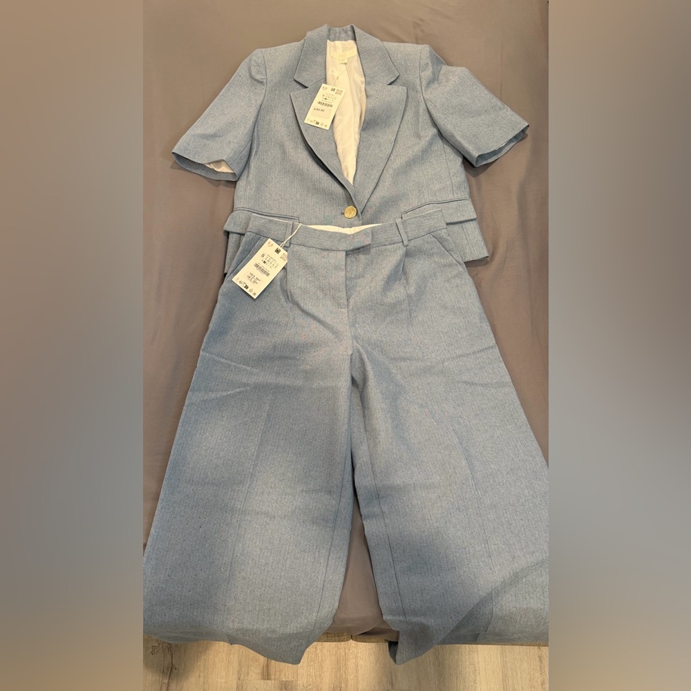 Zara Women’s Short Sleeve Suit